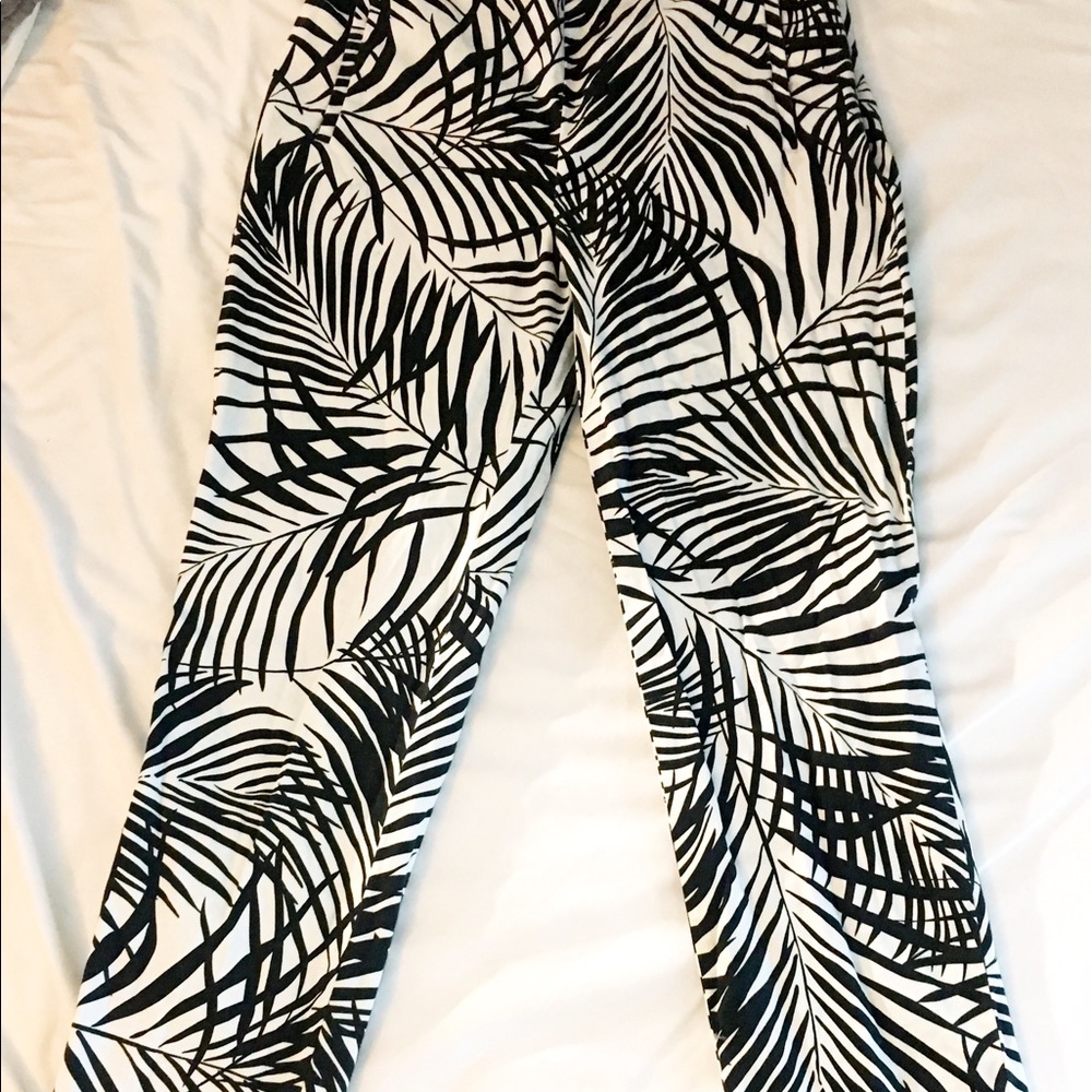 Unique black and white bamboo print ankle pants