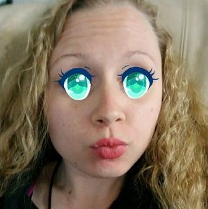 Meet your Posher, Kayla