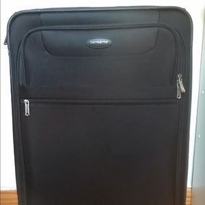 Samsonite Lift Medium Black Spinner Luggage