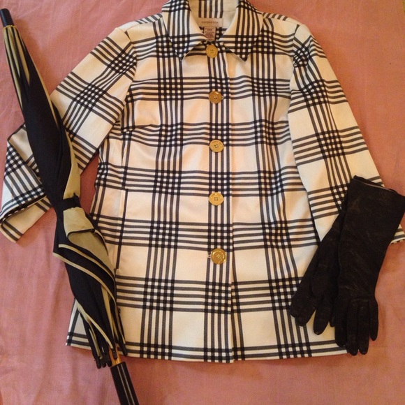 Adorable cream & black plaid light jacket - Picture 2 of 3