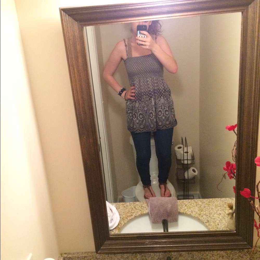 Cute Patterned Top - Picture 2 of 2