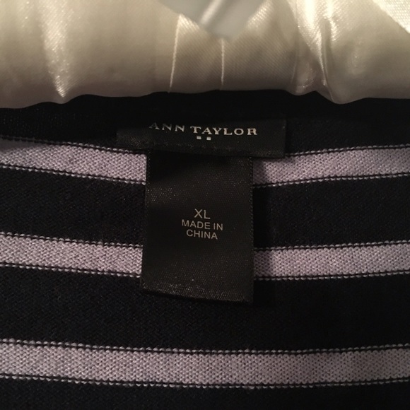 Ann Taylor Navy Lavender Short Sleeve Sweater - Picture 2 of 3