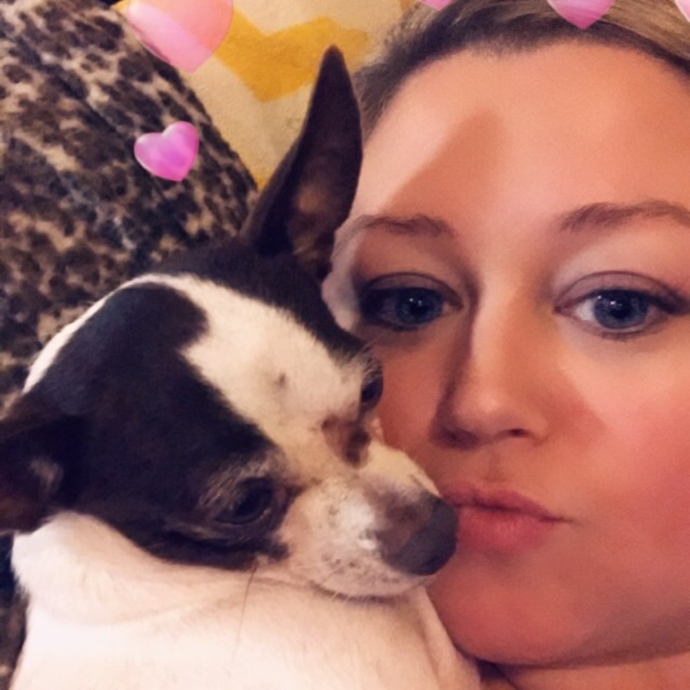 Meet your Posher, Cassandra