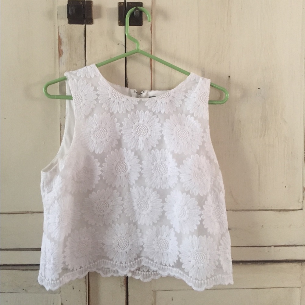 Floral crop top shirt