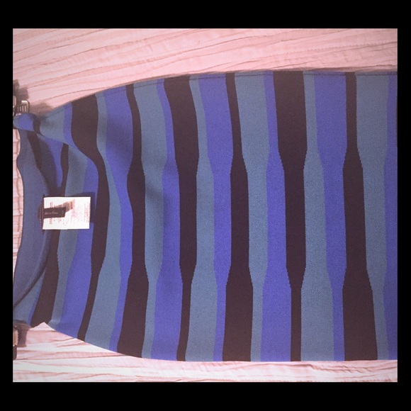 BCBG body con skirt - Picture 1 of 3