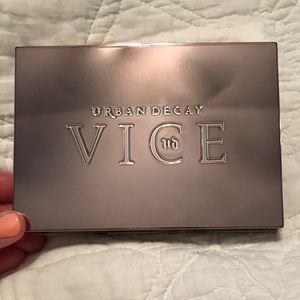 Urban Decay Vice lipstick palette