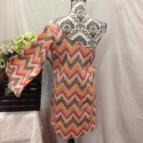 Chevron One Shoulder Bell Sleeve Mini Dress - Picture 4 of 4