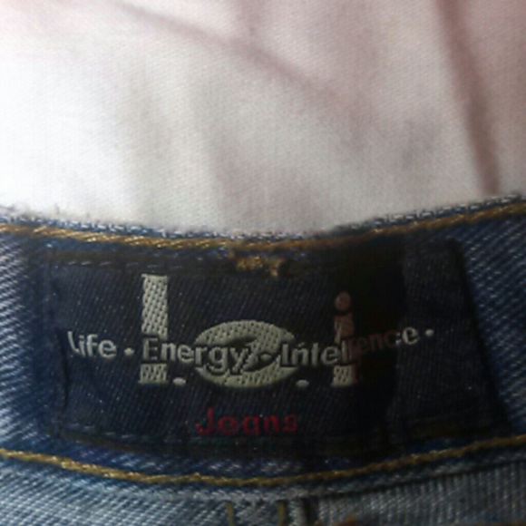 Shorts - Picture 3 of 4