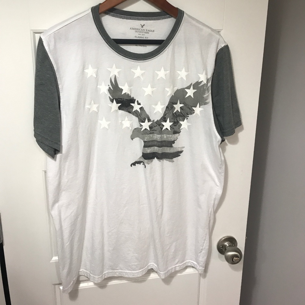 Two toned American Eagle classic fit shirt