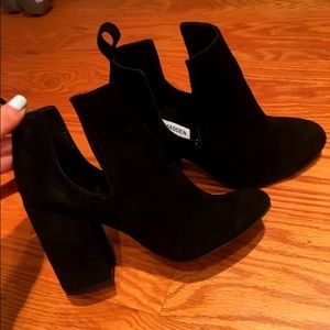 Steve Madden Naomi Suade Booties