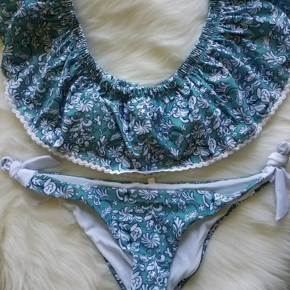 🆕 Ruffle Swimwear Bathing Suit - Picture 2 of 3
