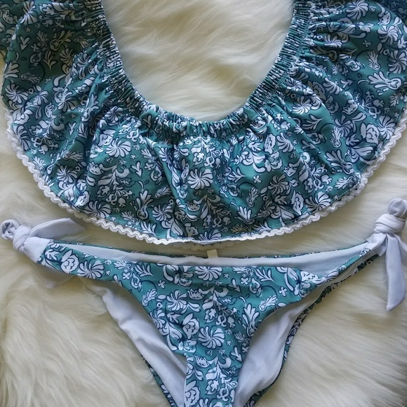 🆕 Ruffle Swimwear Bathing Suit - Picture 2 of 3