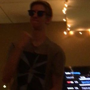 Meet your Posher, Jonathan