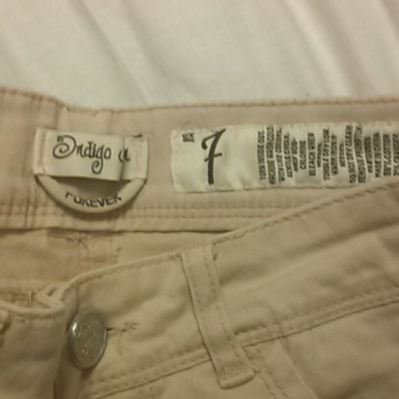 Shorts - Picture 3 of 4