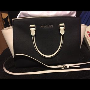 Michael Kors black & a white Selma