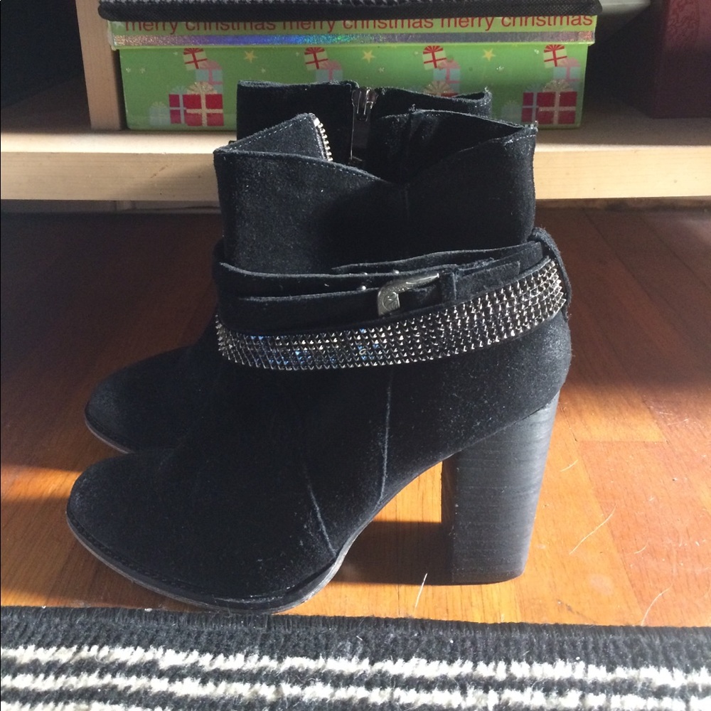 New Chinese Laundry-Zanga blk ankle boots stud