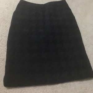 Black pencil skirt with style