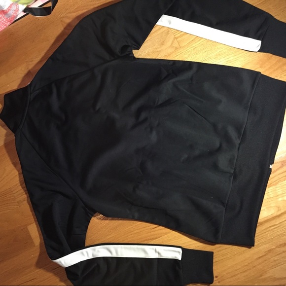 NWOT Black Nike warm-up jacket - Picture 3 of 4