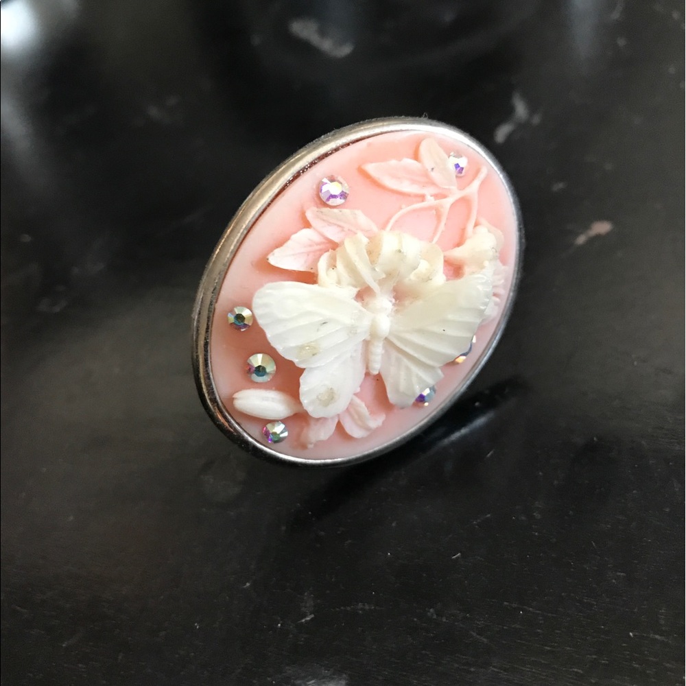 Tarina Terentino ring
