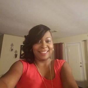 Meet your Posher, Adrienne