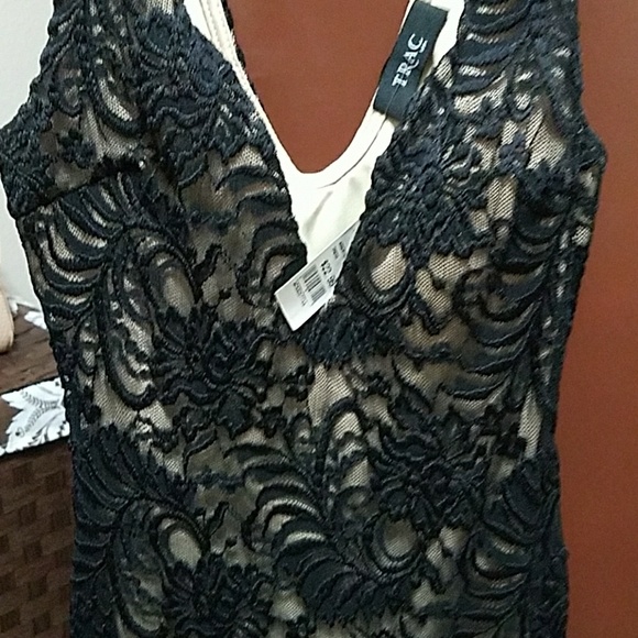Black lace dress - Picture 2 of 2