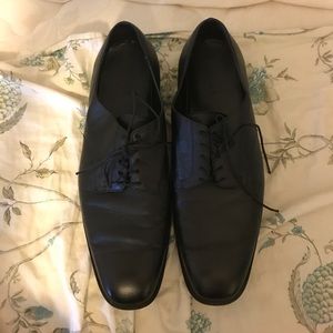 Hand-welted leather dress shoes