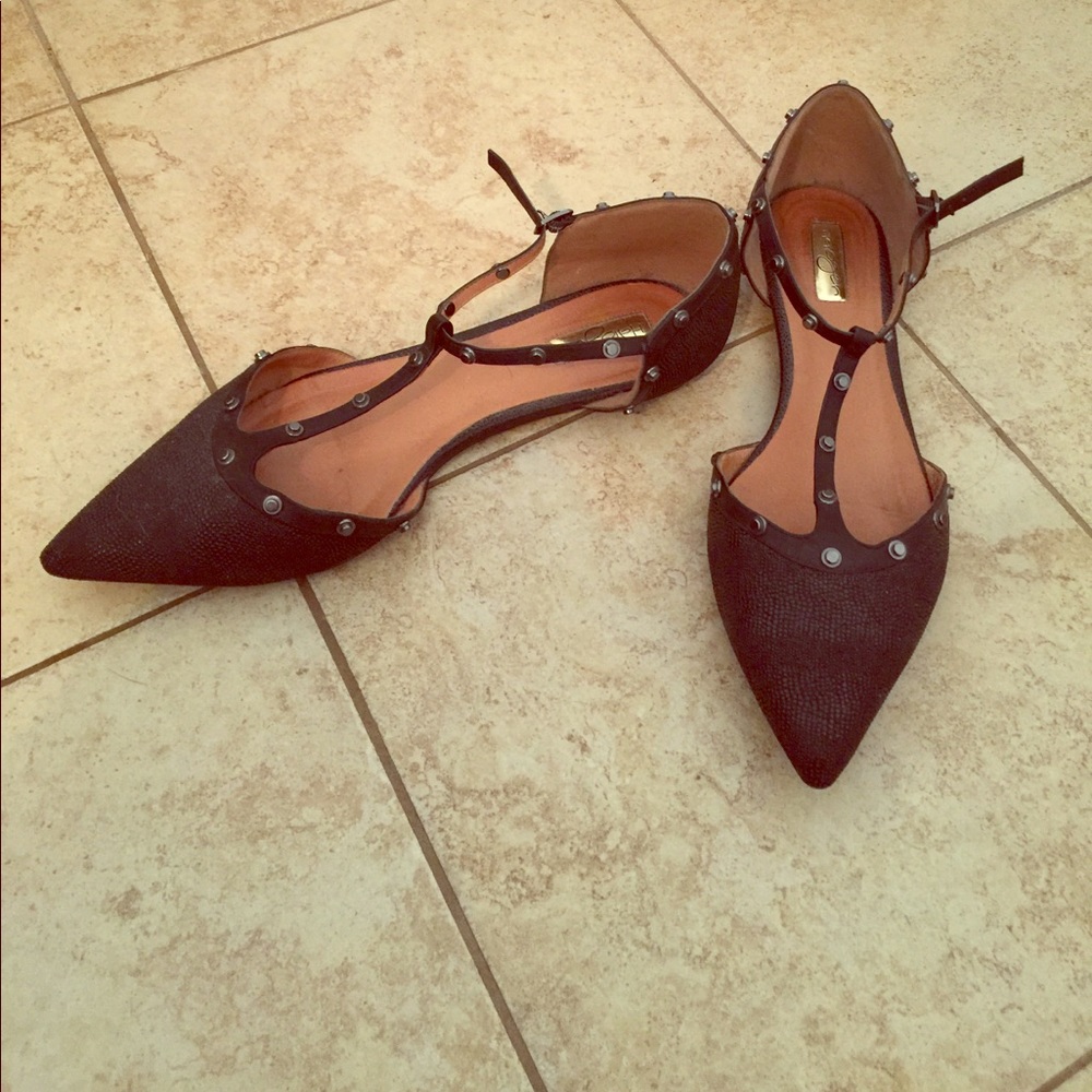 Halogen shoes