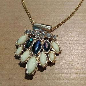 No label gold chain jeweled charm