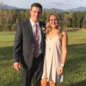 Meet your Posher, Laci