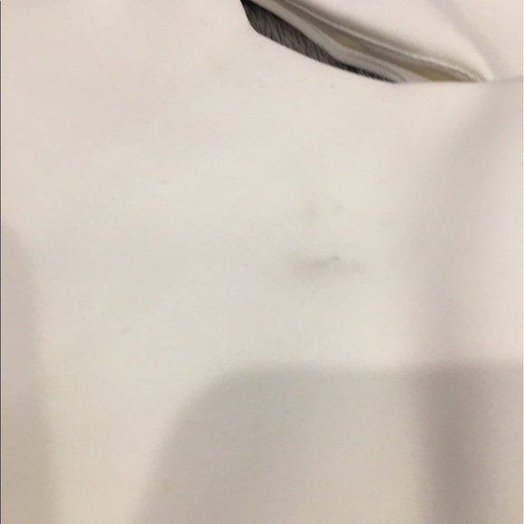 Nice cute crop top - Picture 3 of 5