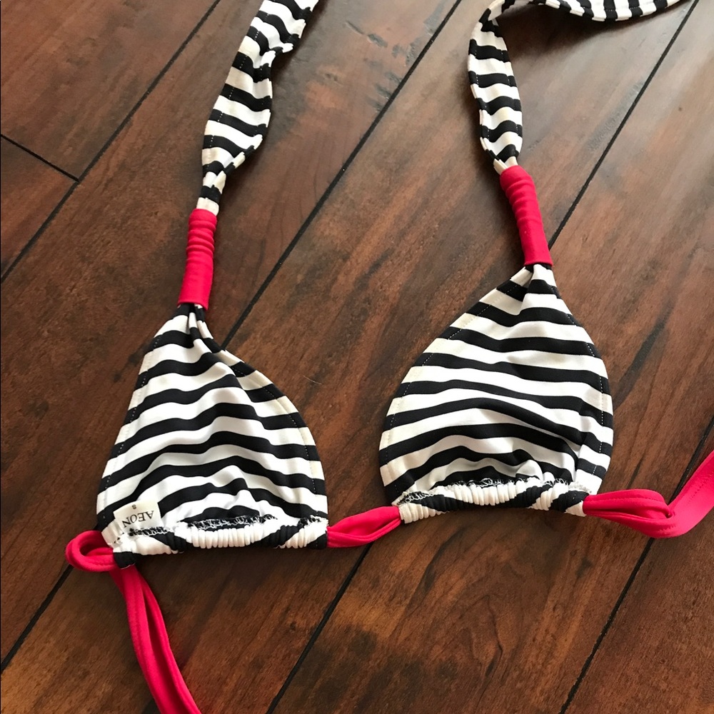 Stripped top
