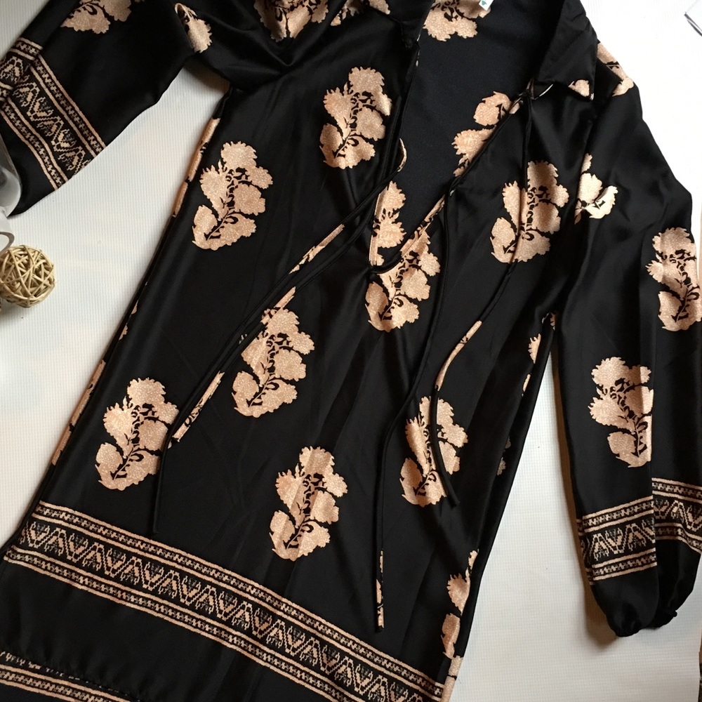 SATIN FLORAL TUNIC SATIN DRESS - Picture 6 of 6