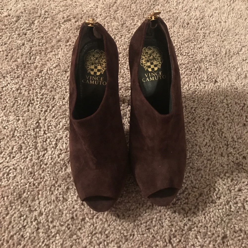 Leather/suede pumps