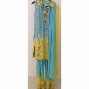 Indian shalwar / salwar kameez / suit / Anarkali