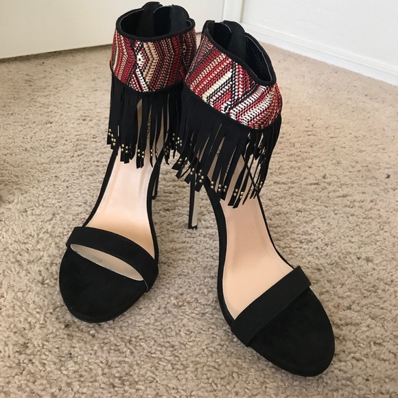 Studded fringe heel - Picture 3 of 8