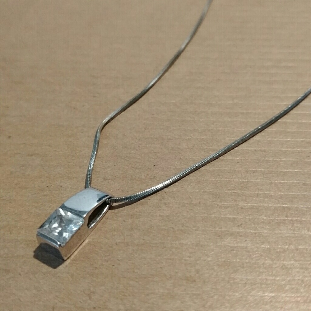 No label silver charm necklace