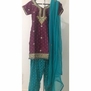 Indian shalwar / salwar / suit