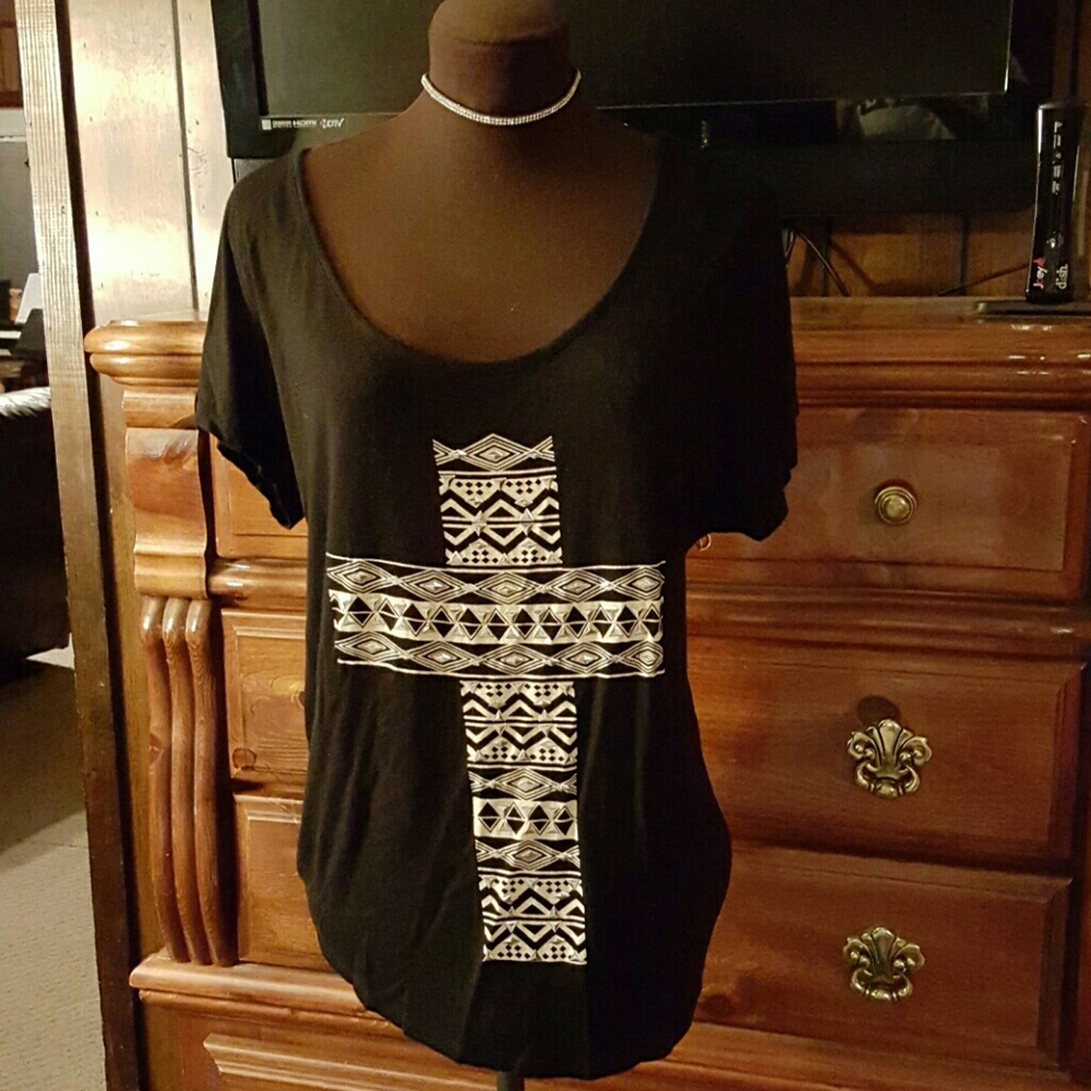 Tee shirt