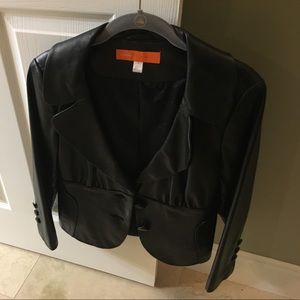 Short leather jacket