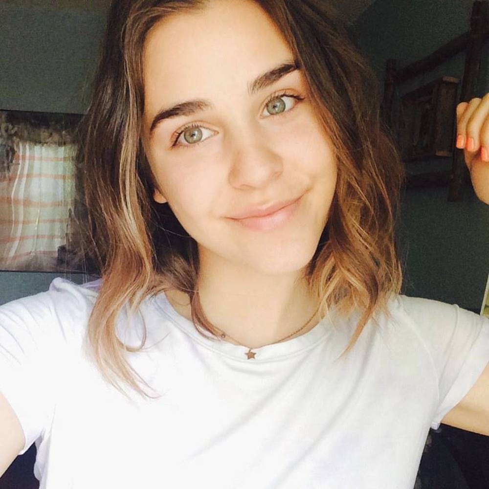 Meet your Posher, Elly
