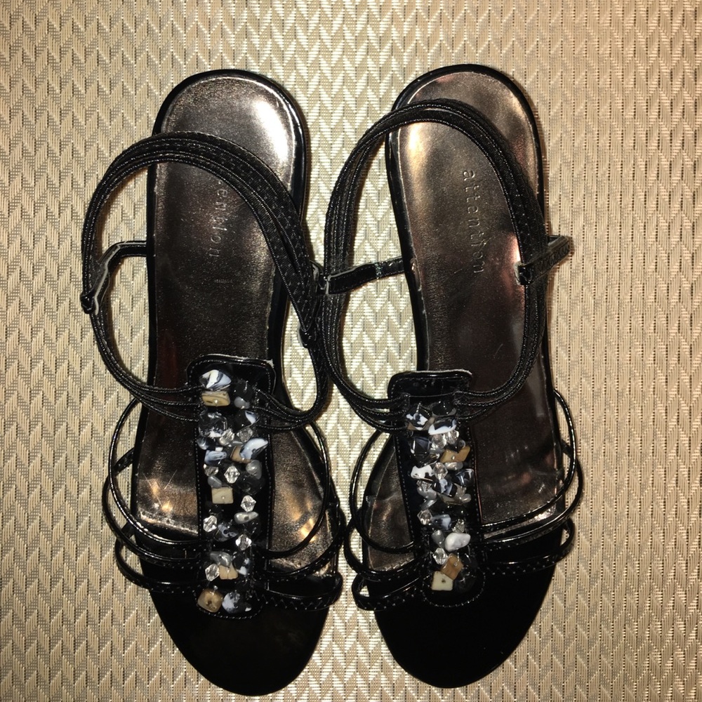 Women's Attention sandals