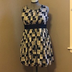 Black & Gray Square Empire/Bubble Dress