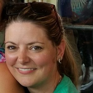 Meet your Posher, Adrienne