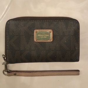 ***FINAL PRICE*** Michael Kors Wallet
