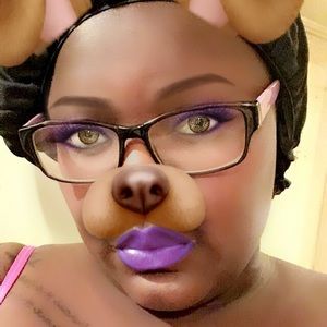 Meet your Posher, Trachelle