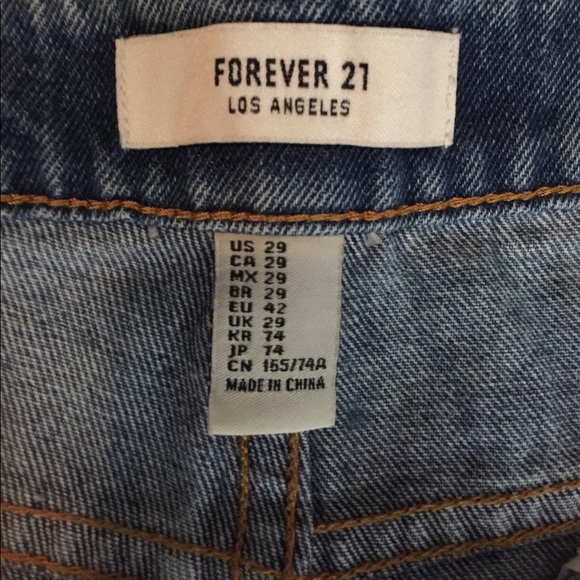 Forever 21 High-Waisted Ripped Jean Shorts - Picture 4 of 5