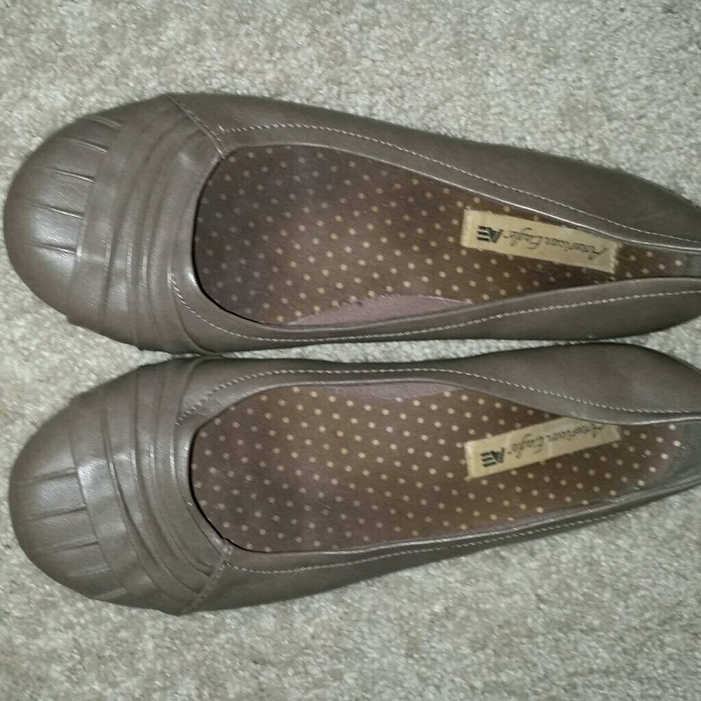 American Eagle-Flats