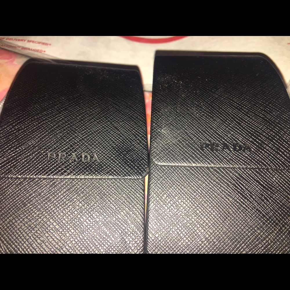 Prada Sunny Case🔥