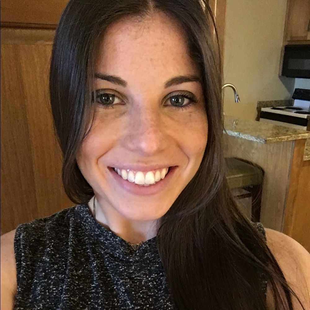 Meet your Posher, Leah
