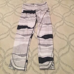 Lululemon cropped (21 inch) leggings